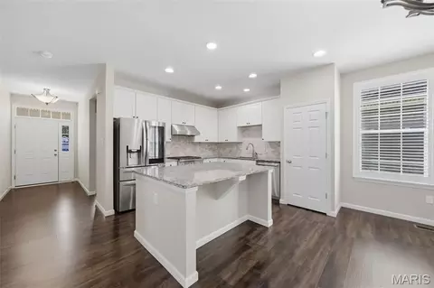 Entry Way - 2441 Eatherton Rd, Grover, MO 63040 photo 2 of 2