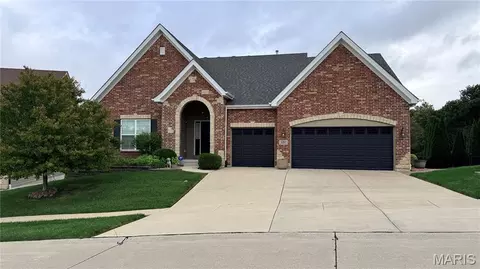 3081 Cambridge View Ct, Saint Louis, MO 63129