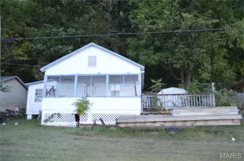 738 Broadway N, Kampsville, IL 62053