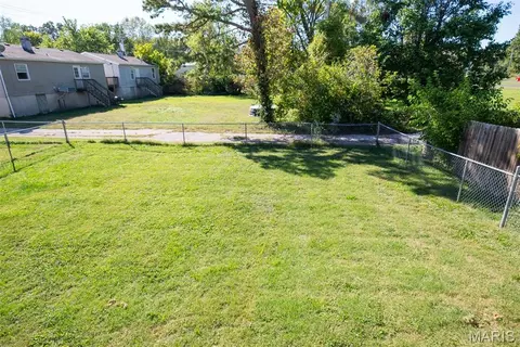 Exterior - 513 S 1st St, Pacific, MO 63069 photo 6 of 7