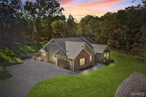 6576 S Lakeshore Dr, Hillsboro, MO 63050