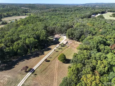 11441 Carron Rd, Bloomsdale, MO 63627
