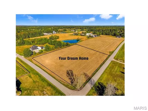 141 Michaelangelo Dr, Moscow Mills, MO 63362