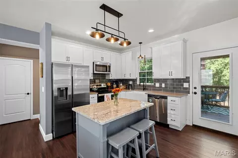 Kitchen - 7407 Commonwealth Ave, Maplewood, MO 63143 photo 2 of 5
