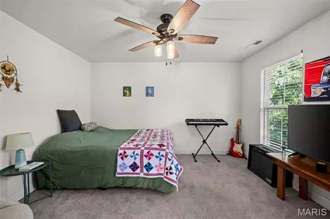 Bedroom - 7407 Commonwealth Ave, Maplewood, MO 63143 photo 1 of 5