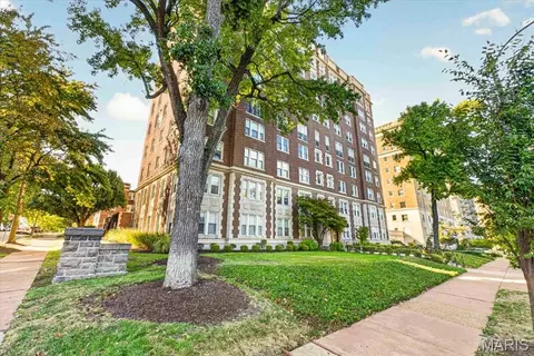 725 S Skinker Blvd #1N, Saint Louis, MO 63105