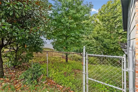 Exterior - 10 Windswept Dr, Arnold, MO 63010 photo 6 of 7