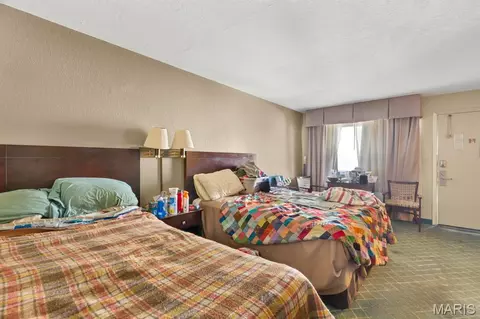 Bedroom - 3604 Mcmasters Ave, Hannibal, MO 63401 photo 10 of 11