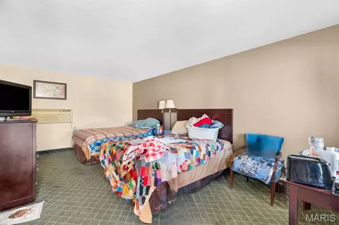 Bedroom - 3604 Mcmasters Ave, Hannibal, MO 63401 photo 7 of 11