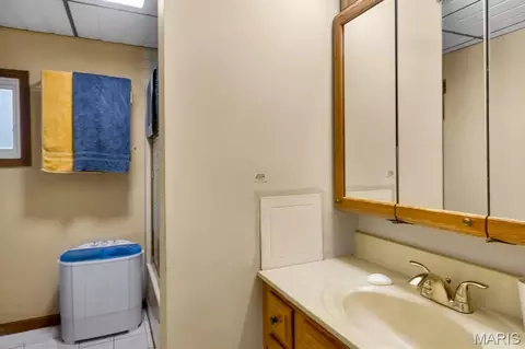 Bath - 3604 Mcmasters Ave, Hannibal, MO 63401 photo 4 of 4