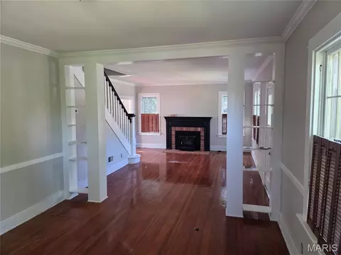 Living - 30 Royal Ave, Ferguson, MO 63135 photo 2 of 4