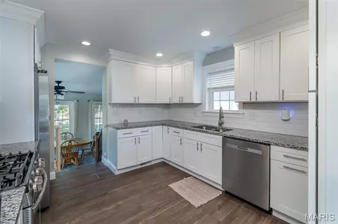 Kitchen - 225 High St, Washington, MO 63090 photo 1 of 3
