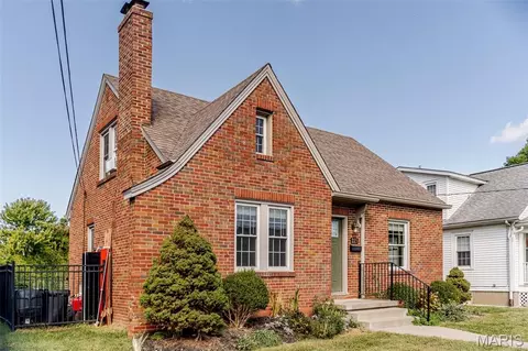 Exterior - 225 High St, Washington, MO 63090 photo 2 of 7