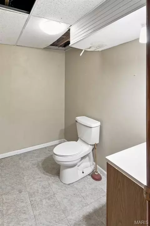 Bath - 230 N Bernhardt Ave, Gerald, MO 63037 photo 6 of 6