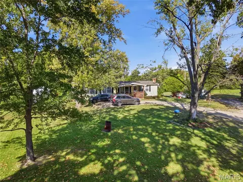 Exterior - 167 Menne Rd, O'fallon, MO 63366 photo 5 of 7