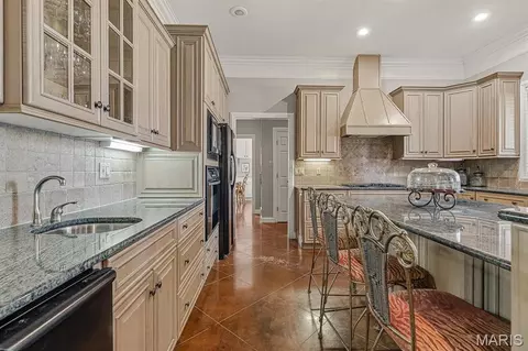 Kitchen - 1208 Pintail Cv, Kennett, MO 63857 photo 5 of 7