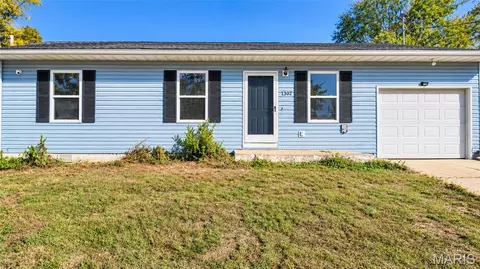 Exterior - 1302 E 1st St, Salem, MO 65560 photo 5 of 6