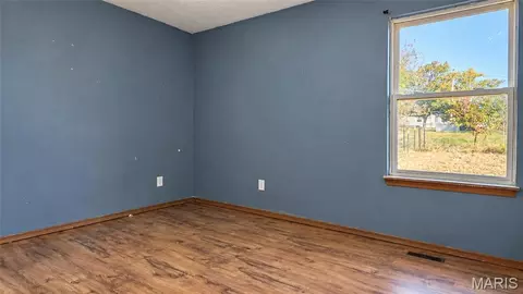 Bedroom - 1302 E 1st St, Salem, MO 65560 photo 1 of 9