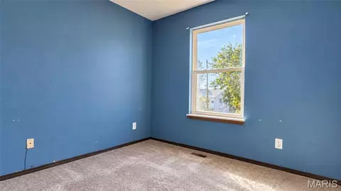 Bedroom - 1302 E 1st St, Salem, MO 65560 photo 7 of 9