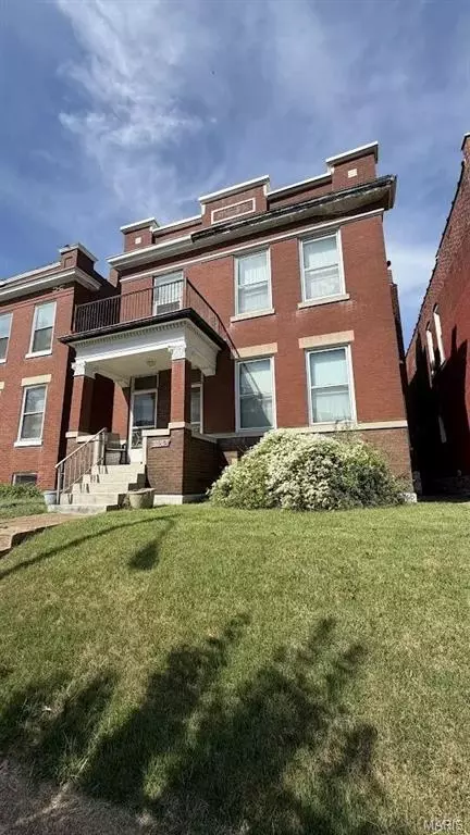 3515 Wyoming St, Saint Louis, MO 63118