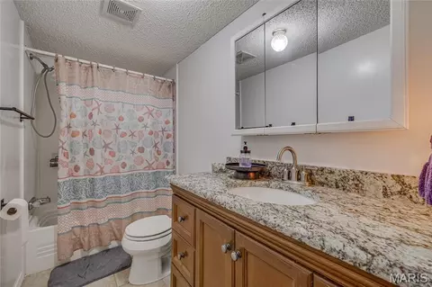 Bath - 15088 Cannon Mines Rd, Cadet, MO 63630 photo 3 of 4