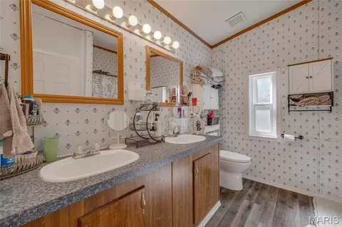 Bath - 15088 Cannon Mines Rd, Cadet, MO 63630 photo 1 of 4