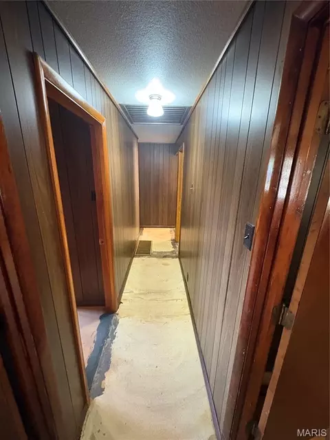 Entry Way - 1975 County Road 856, Bunker, MO 63629 photo 1 of 3
