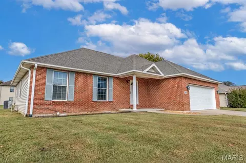 Exterior - 2310 York Dr, Jackson, MO 63755 photo 3 of 6