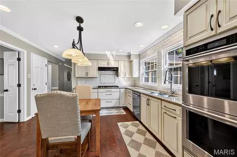Kitchen - 15552 Chequer Dr, Chesterfield, MO 63017 photo 3 of 4
