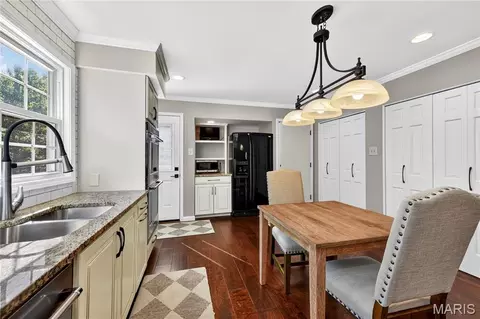 Kitchen - 15552 Chequer Dr, Chesterfield, MO 63017 photo 4 of 4