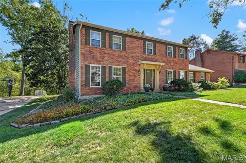 Exterior - 15552 Chequer Dr, Chesterfield, MO 63017 photo 4 of 11