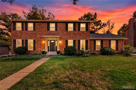 Exterior - 15552 Chequer Dr, Chesterfield, MO 63017 photo 3 of 11