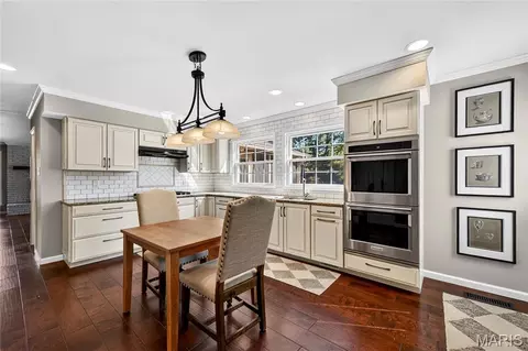 Kitchen - 15552 Chequer Dr, Chesterfield, MO 63017 photo 2 of 4