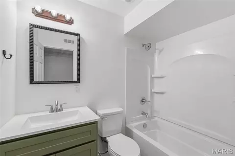 Bath - 45 Cedar Ridge Dr, Pacific, MO 63069 photo 1 of 1
