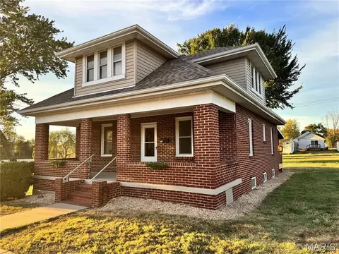 307 E Pear Ave, Owensville, MO 65066