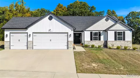 105 Providence Ridge Ct, Wentzville, MO 63385
