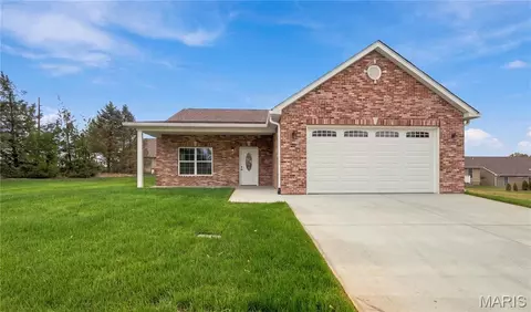 20 Butterfield Dr, Farmington, MO 63640