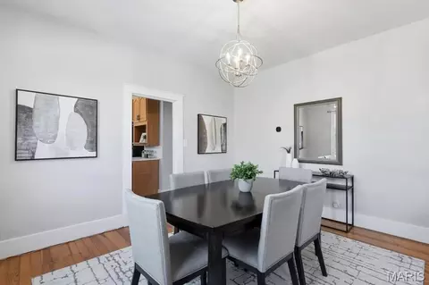 Dining - 712 James St, Washington, MO 63090 photo 2 of 4