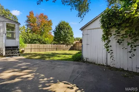 Exterior - 712 James St, Washington, MO 63090 photo 8 of 11