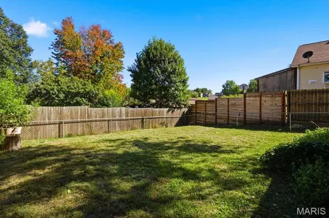Exterior - 712 James St, Washington, MO 63090 photo 9 of 11