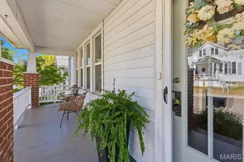 Exterior - 712 James St, Washington, MO 63090 photo 3 of 11