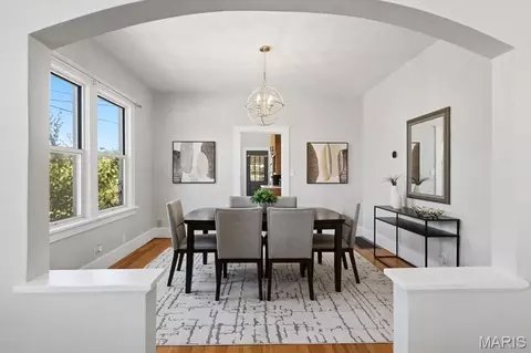 Dining - 712 James St, Washington, MO 63090 photo 1 of 4