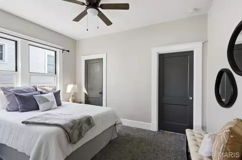 Bedroom - 712 James St, Washington, MO 63090 photo 2 of 10