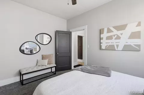 Bedroom - 712 James St, Washington, MO 63090 photo 5 of 10