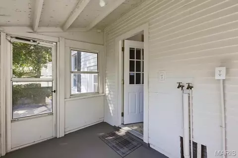 Exterior - 712 James St, Washington, MO 63090 photo 6 of 11