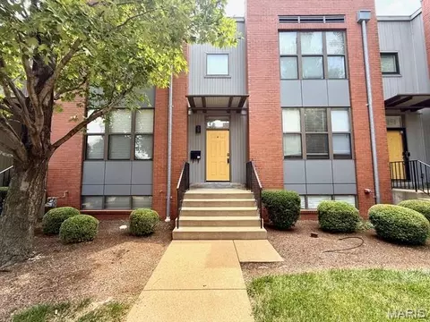 4153 Mcpherson Ave, Saint Louis, MO 63108