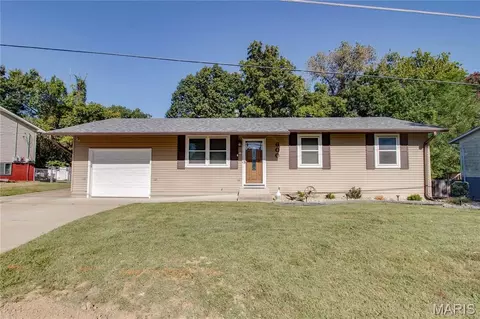 600 Mercury Dr, Godfrey, IL 62035