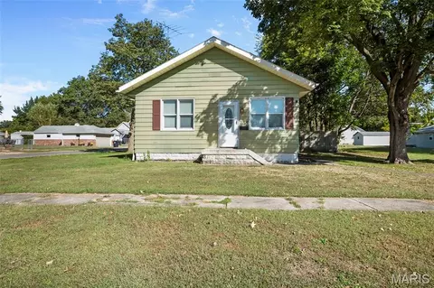305 W Wilson Ave, Gillespie, IL 62033