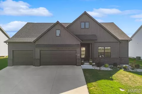 3163 Ashley Dr, Glen Carbon, IL 62034