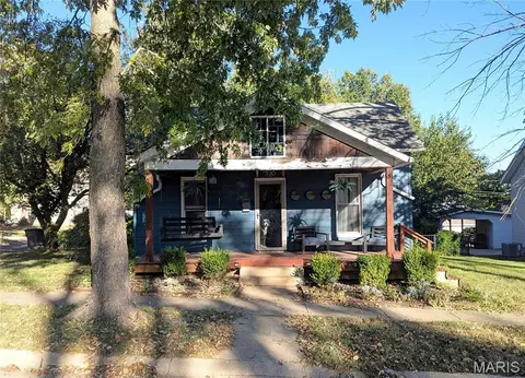 520 N Elm St, Greenville, IL 62246